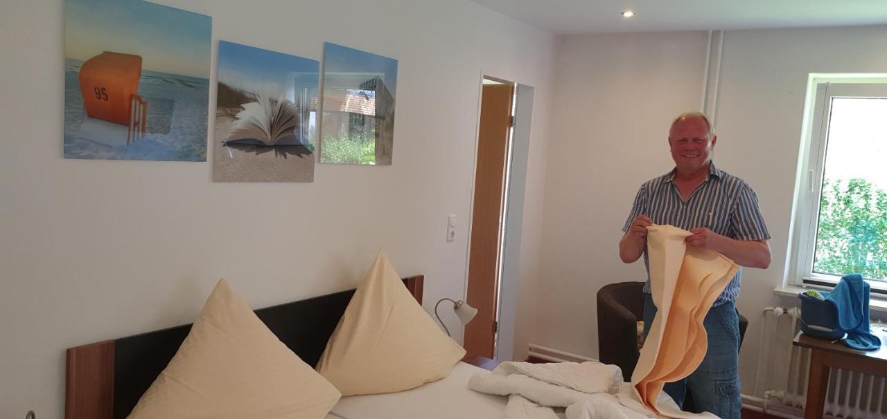 Hotel Pension Haus Irene Hohwacht Bagian luar foto